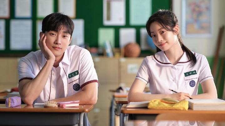 Jung Jin Young dan Dahyun TWICE main film adaptasi dari You Are The Apple Of My Eye -https://drakorterbaru.id/