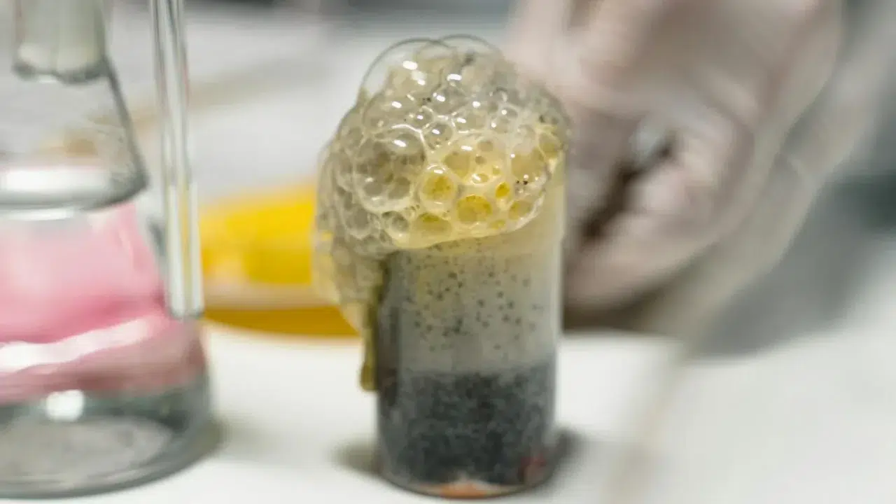 Chemical Reaction Battery
