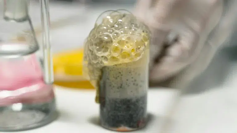 Chemical Reaction Battery