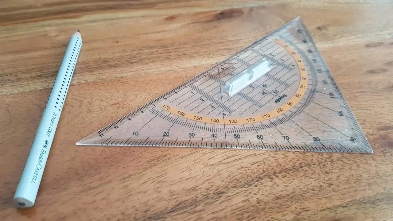 Geometry Problem Ruler